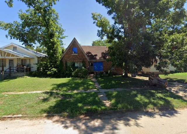 Property at 228 Jefferson St, Seminole, OK 74868, 3 beds, 1.5 baths