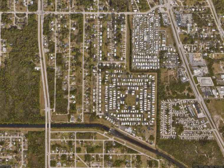 Photo of 133 N Erie Dr Fort Pierce, FL 34946