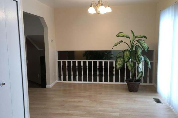 3518 Du Pon Dr Sterling Heights Mi 48310 Mls 5046008 Redfin