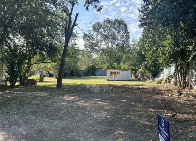 Property at 1865 Lee St, New Braunfels, TX 78130