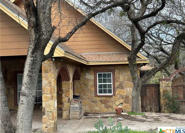 Property at 109 S Levita Rd, Gatesville, TX 76528, 2 beds, 1 bath