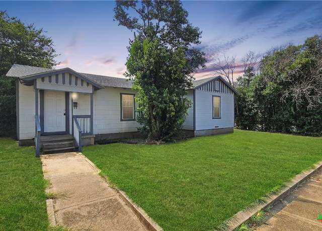 Property at 302 Carter St, Killeen, TX 76541, 3 beds, 2 baths