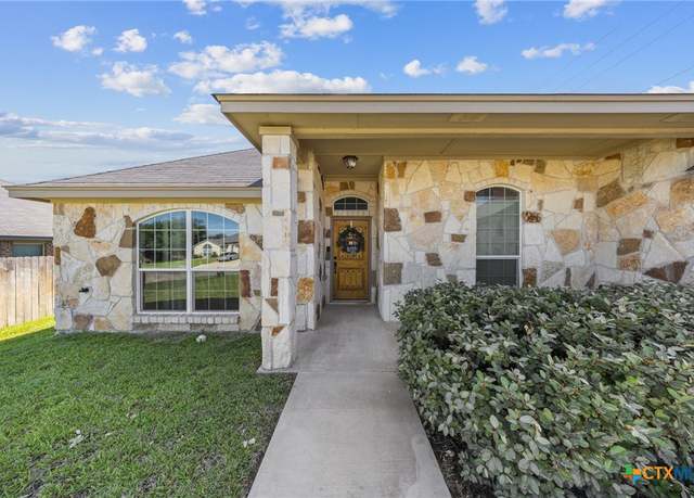 Property at 10103 Taylor Renee Dr, Killeen, TX 76542, 4 beds, 2 baths