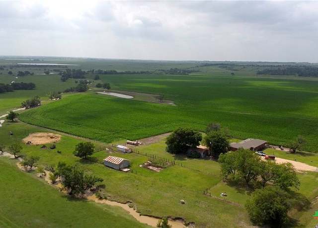 Property at 8901 Fm 437, Rogers, TX 76569, 2 beds, 2 baths
