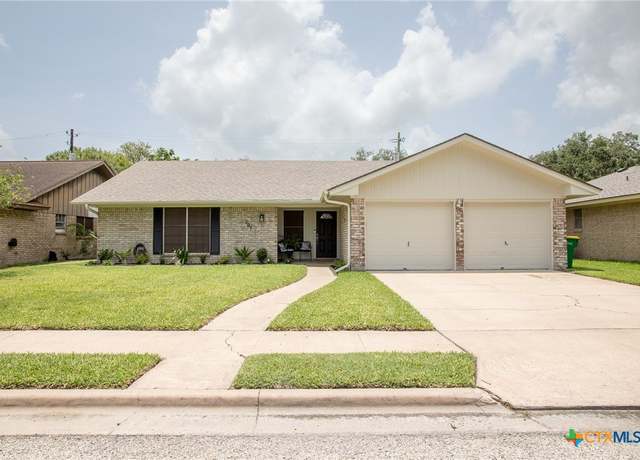 Property at 307 Richmond Dr, Victoria, TX 77904, 3 beds, 2 baths