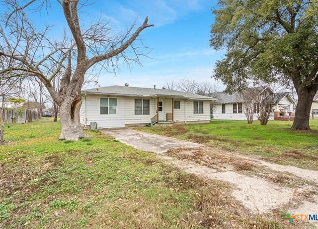 Property at 320 E Davilla St, Bartlett, TX 76511, 3 beds, 1 bath