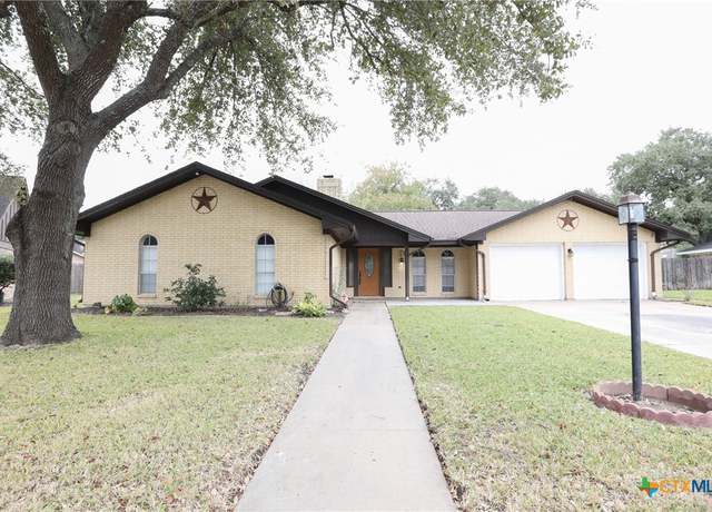 Property at 107 Merlin St, Victoria, TX 77904, 3 beds, 2 baths