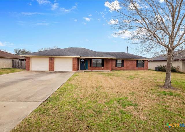 Property at 406 Chukar Dr, Victoria, TX 77905, 4 beds, 2 baths