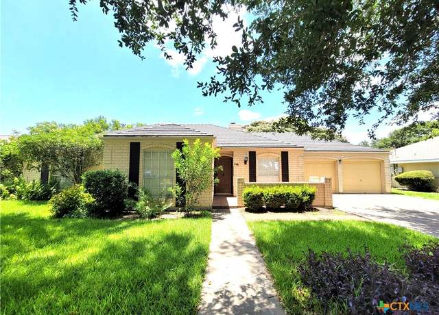 Property at 114 Berkshire Ln, Victoria, TX 77904, 3 beds, 2 baths