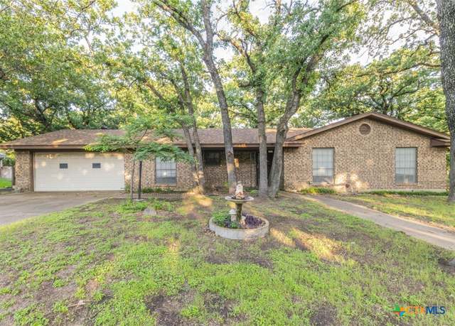 Property at 202 Liberty St, Gatesville, TX 76528, 3 beds, 2 baths