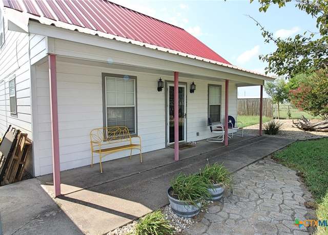 Property at 8592 S Lone Star Pkwy, Moody, TX 76557, 2 beds, 2 baths