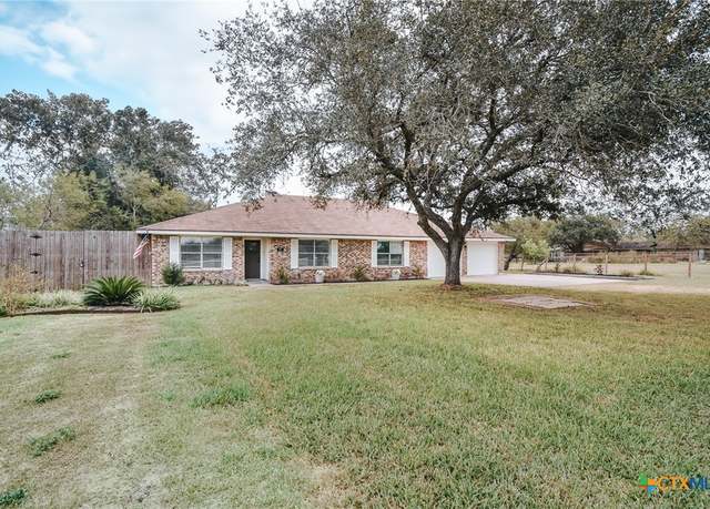 Property at 97 Fleming Prairie Rd, Victoria, TX 77905, 4 beds, 2.5 baths