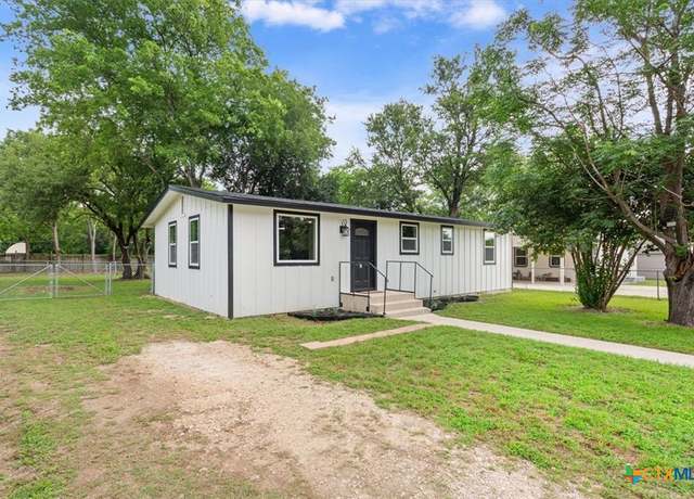Property at 1208 Magnolia St, Belton, TX 76513, 3 beds, 1.5 baths