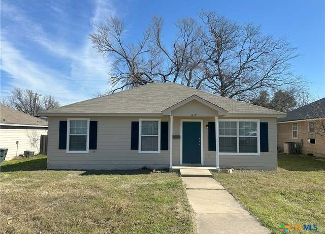 Property at 617 S 4th St, Temple, TX 76504, 3 beds, 2 baths