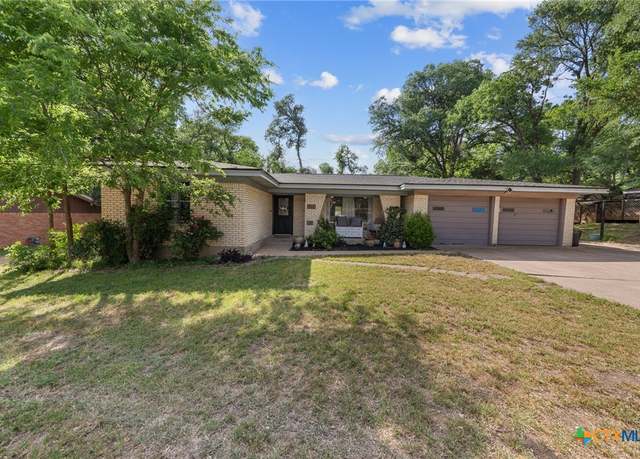 Property at 3010 Hickory Rd, Temple, TX 76502, 3 beds, 2 baths