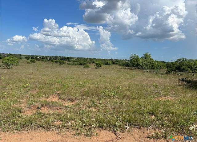 Property at 1068 County Road 329, Floresville, TX 78114