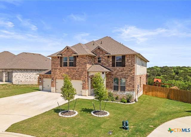 Property at 5833 St Charles Dr, Belton, TX 76513, 5 beds, 3.5 baths