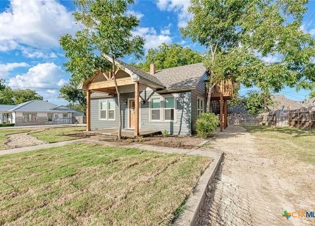 Property at 108 S Porter St, Lampasas, TX 76550, 3 beds, 2.5 baths