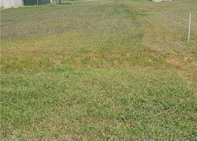 Property at 3 Sandhill Ln, Seadrift, TX 77983
