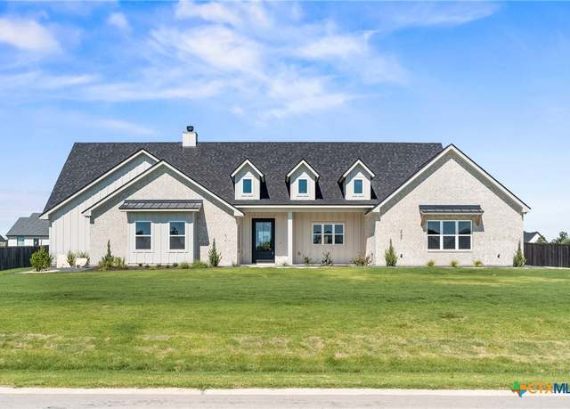 Property at 227 Glenview Cir, Belton, TX 76513, 4 beds, 3.5 baths
