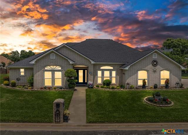 Property at 5003 Lakeshore Dr, Killeen, TX 76543, 4 beds, 2.5 baths