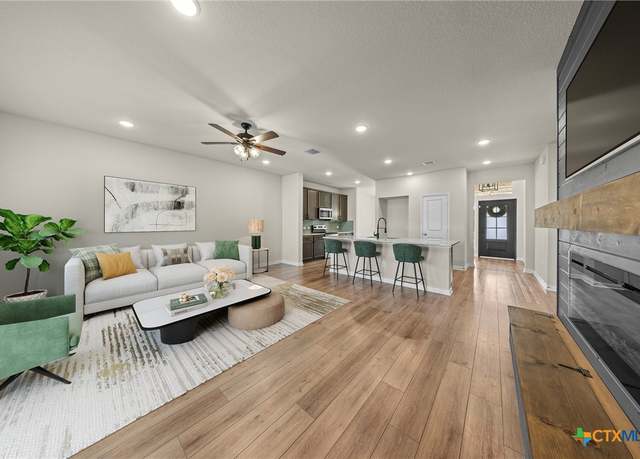 Property at 1821 Holleman Dr, Temple, TX 76502, 3 beds, 2 baths