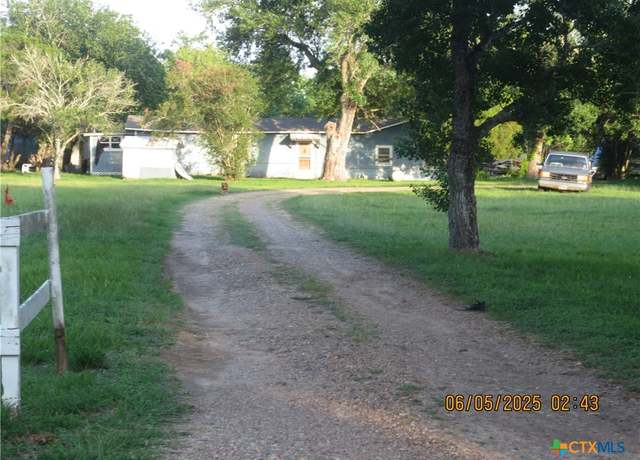 Property at 149 Bambi Dr, Victoria, TX 77904, 3 beds, 1 bath