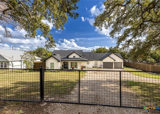 Property at 1428 Springwater, Canyon Lake, TX 78133, 3 beds, 2.5 baths