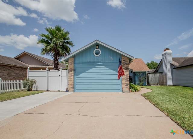Property at 505 Cabana Dr, Victoria, TX 77901, 3 beds, 2 baths