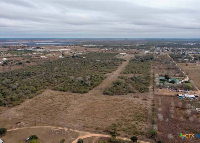 Property at 916 Tate Rd, Victoria, TX 77904