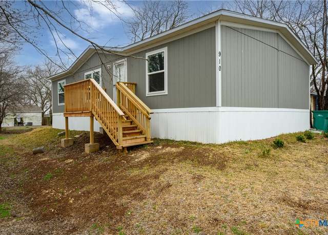 Property at 910 Ashwood Dr, Harker Heights, TX 76548, 3 beds, 2 baths