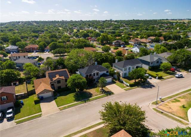 Property at 517 Margaret Lee St, Copperas Cove, TX 76522, 6 beds, 3.5 baths