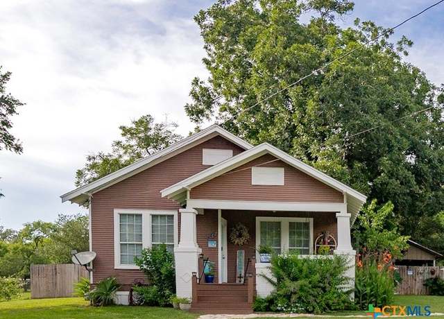 Property at 437 E 7th St, Yorktown, TX 78164, 2 beds, 1 bath