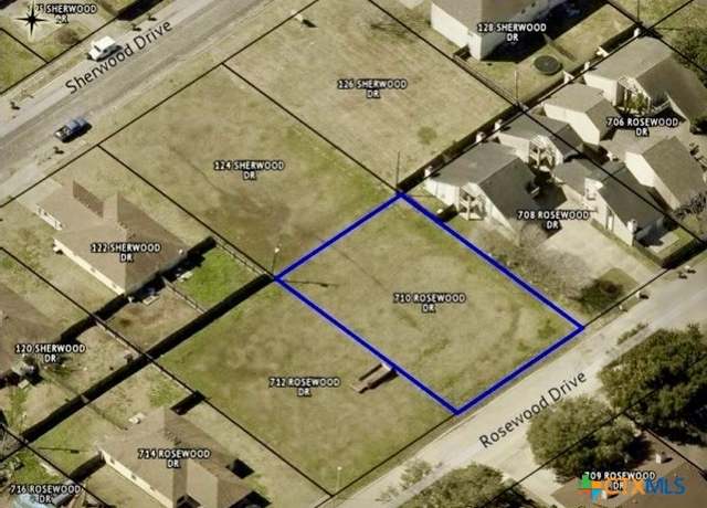 Property at 710 Rosewood Dr, Victoria, TX 77901