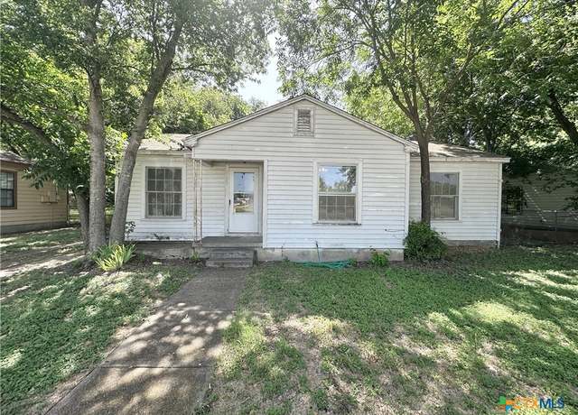 Property at 1108 Stewart St, Killeen, TX 76541, 3 beds, 1 bath