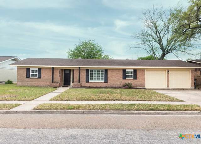 Property at 2403 E Locust Ave, Victoria, TX 77901, 4 beds, 2 baths