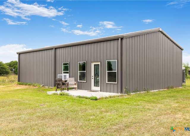 Property at 00 Dagg Rd, Yoakum, TX 77995, 1 bed, 1 bath