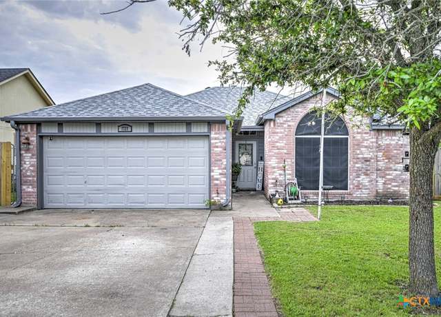 Property at 1721 Cedar Ln, Temple, TX 76502, 3 beds, 2 baths