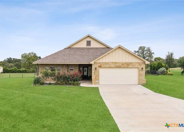 Property at 304 Campo Colinas Dr, Bertram, TX 78605, 3 beds, 2 baths