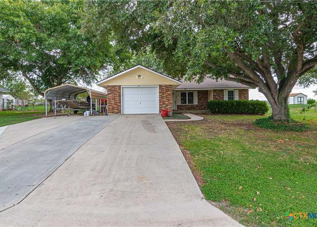 Property at 160 Tanglewood Dr, Seguin, TX 78155, 2 beds, 2 baths