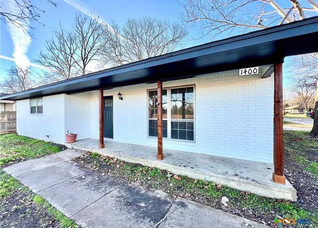 Property at 1400 Avenue D, Moody, TX 76557, 2 beds, 1 bath