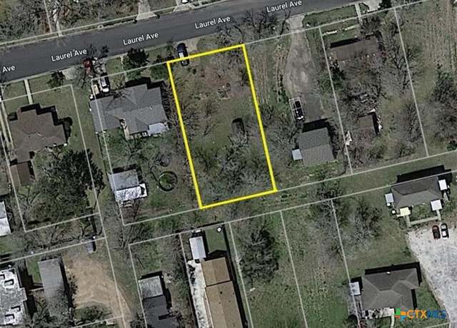 Property at 107 Laurel Ave, Victoria, TX 77901