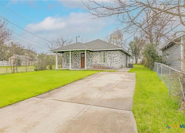 Property at 705 E Avenue N, Temple, TX 76504, 3 beds, 2 baths