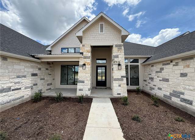 Property at 6642 King Oaks Blvd, Salado, TX 76571, 4 beds, 3 baths