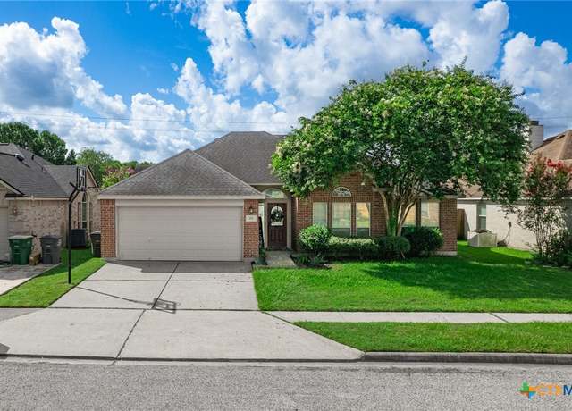 Property at 322 Macon Crk, Victoria, TX 77901, 4 beds, 2 baths