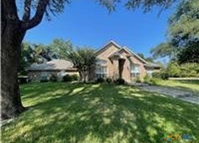 Property at 124 Reenie Dr, Cameron, TX 76520, 3 beds, 2.5 baths