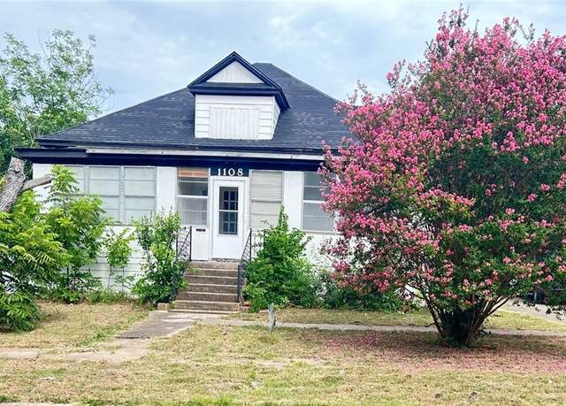 Property at 1108 S 47th St, Temple, TX 76504, 3 beds, 2 baths