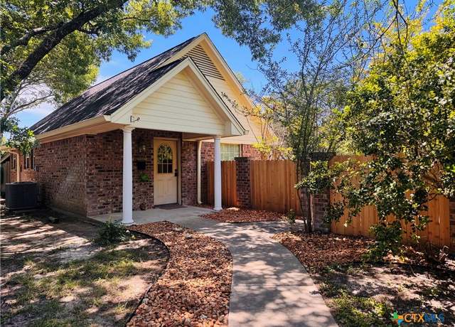 Property at 3900 Chisholm Trl, Salado, TX 76571, 3 beds, 3.5 baths