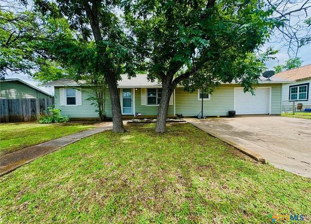 Property at 1112 Baldridge Dr, Gatesville, TX 76528, 2 beds, 1 bath