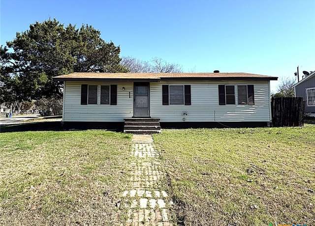 Property at 201 Dewald St, Copperas Cove, TX 76522, 2 beds, 1 bath